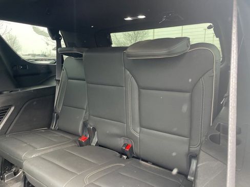 Used 2021 GMC Yukon SLT w/ SLT Premium Package image 7