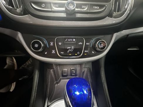 Used 2017 Chevrolet Volt LT w/ Comfort Package FWD image 21