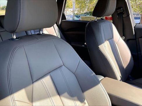 Certified 2025 Audi Q5 Premium w/ Convenience Package image 8