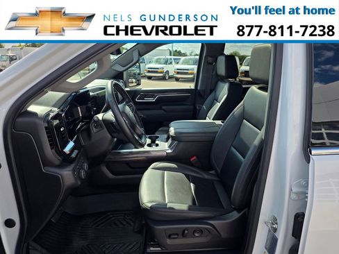 Used 2025 Chevrolet Silverado 3500 LTZ w/ LTZ Premium Package AWD/4WD image 15