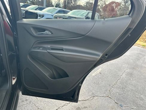 Used 2019 Chevrolet Equinox Premier image 17