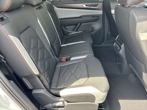 New 2026 Volkswagen Atlas Peak Edition AWD/4WD image 9
