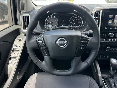 New 2026 Nissan Frontier SV w/ SV Convenience Package AWD/4WD image 18