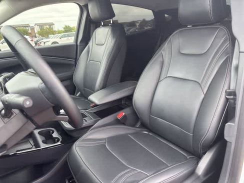 Used 2025 Ford Mustang Mach-E Premium image 23