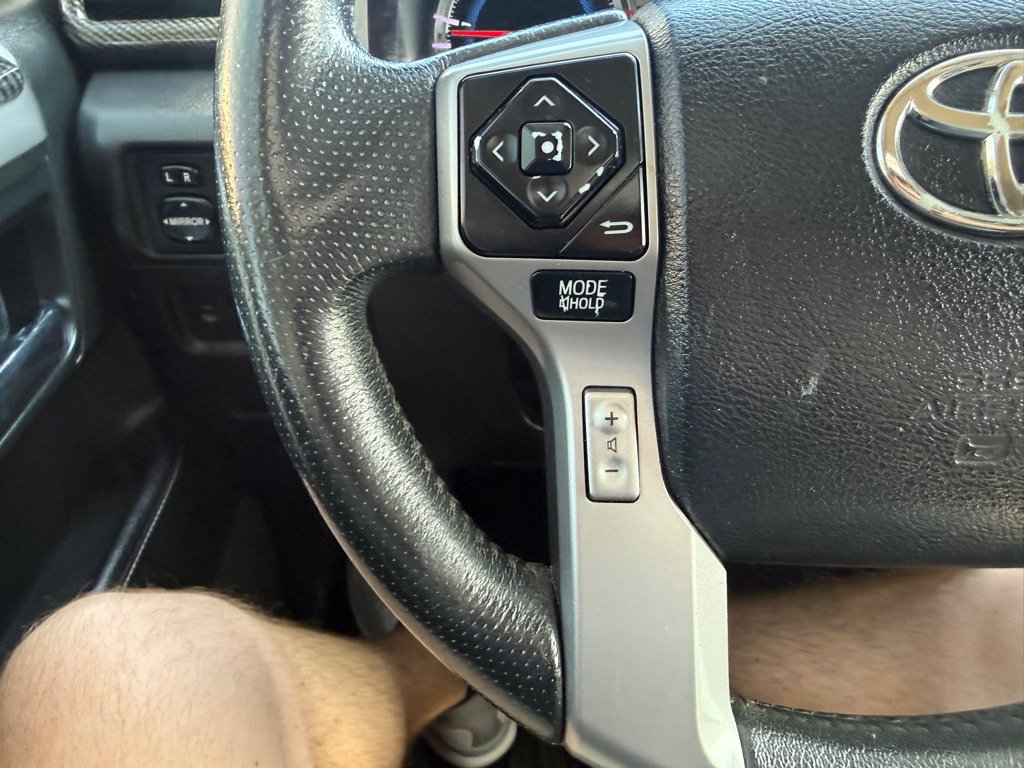 Used 2017 Toyota 4Runner SR5 AWD/4WD image 28