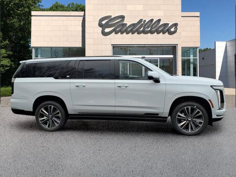 New 2026 Cadillac Escalade ESV Sport w/ Touring Package image 6
