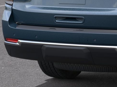 New 2026 Chevrolet Suburban LS image 14