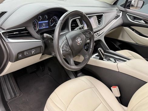 Used 2020 Buick Enclave Premium AWD/4WD image 3