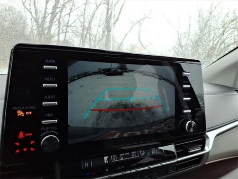 Certified 2023 Toyota Sienna XLE image 22