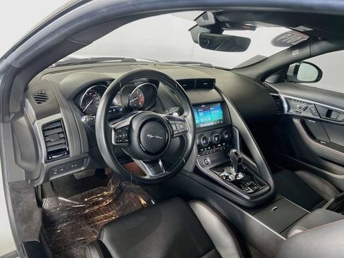 Used 2019 Jaguar F-TYPE Coupe RWD image 11