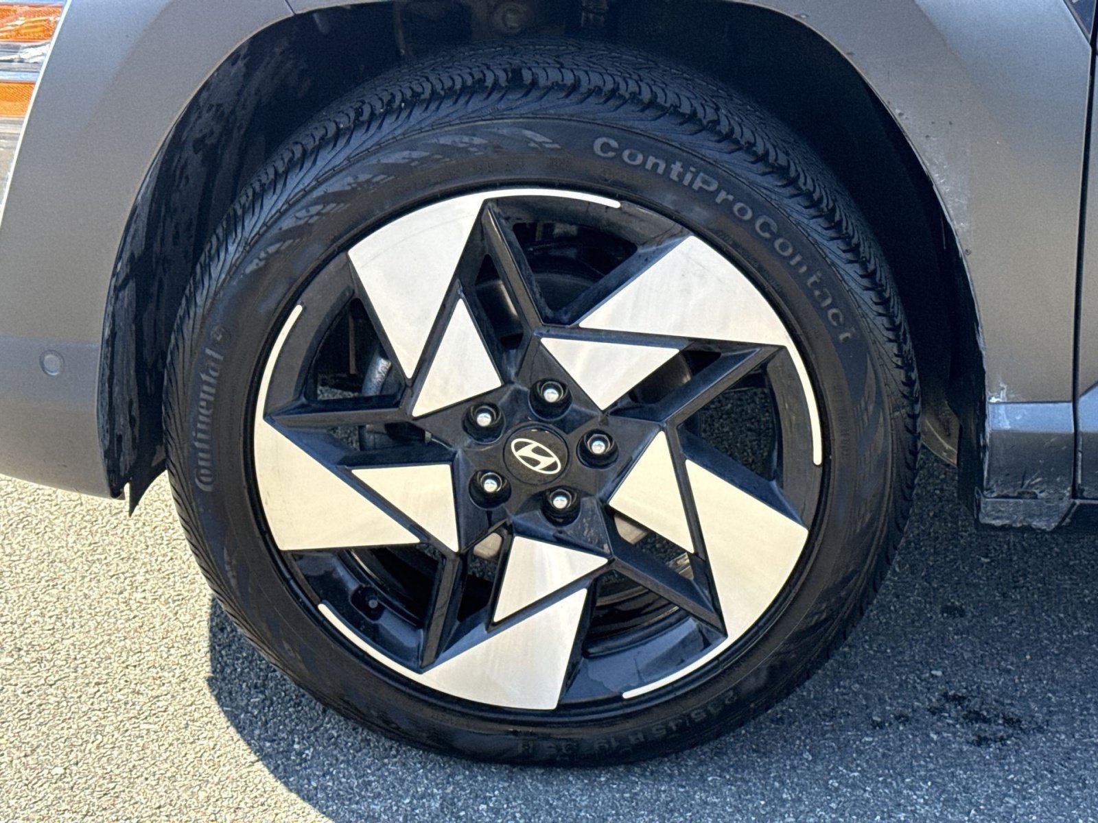 Certified 2024 Hyundai Kona Limited AWD/4WD image 12