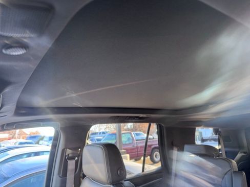 Used 2022 GMC Yukon Denali w/ Denali Premium Package image 21