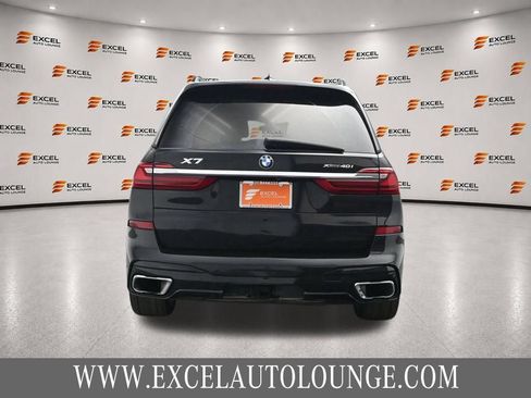 Used 2021 BMW X7 xDrive40i w/ M Sport Package AWD/4WD image 4