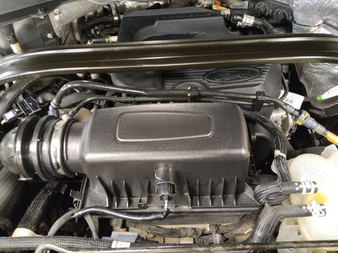 Used 2020 Ford Explorer Limited image 30