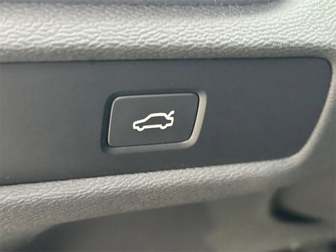 Used 2024 Volvo S60 B5 Core image 27