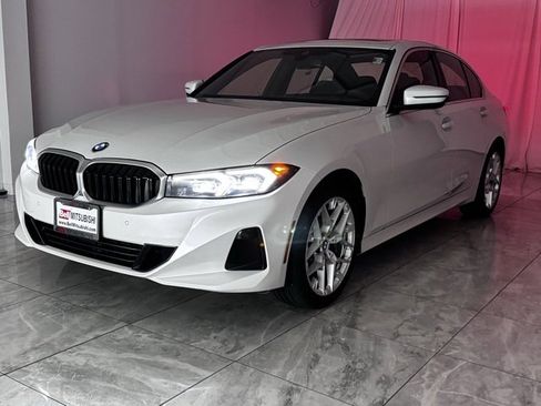 Used 2025 BMW 330i xDrive Sedan w/ Convenience Package image 40