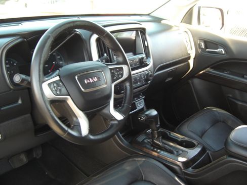 Used 2018 GMC Canyon SLT w/ Driver Alert Package image 6