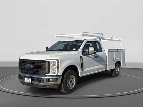 New 2026 Ford F250 XL w/ XL Chrome Package RWD image 1