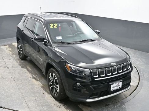 Used 2022 Jeep Compass Limited image 21