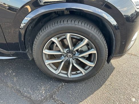 Used 2019 Volvo XC90 T5 Momentum w/ Advanced Package FWD image 2