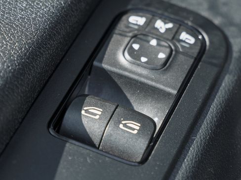 Used 2020 Mercedes-Benz Sprinter 2500 image 21