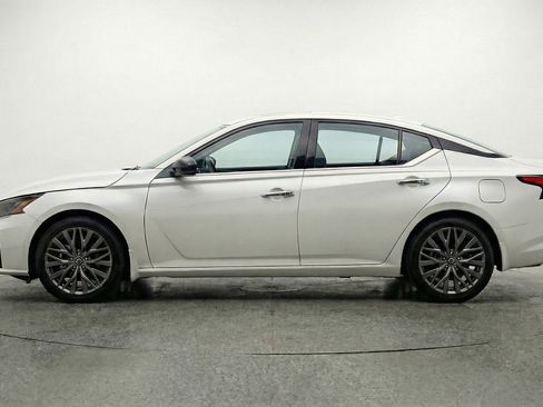 Used 2025 Nissan Altima 2.5 SV image 5