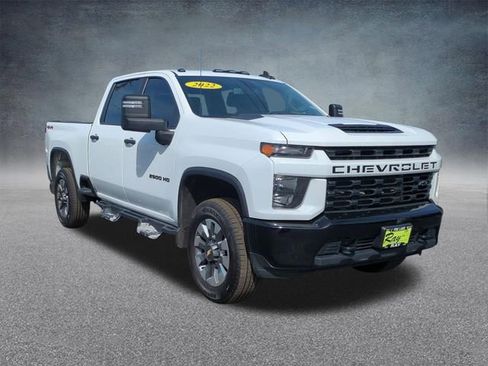 Certified 2022 Chevrolet Silverado 2500 Custom w/ Custom Value Package image 3