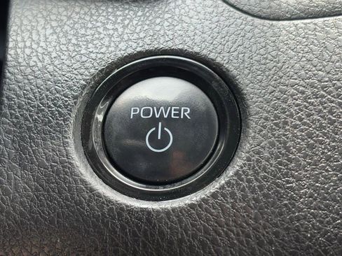 Used 2025 Toyota Camry LE image 12