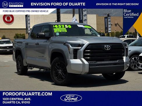 Used 2022 Toyota Tundra SR5 w/ SR5 Convenience Package AWD/4WD image 1