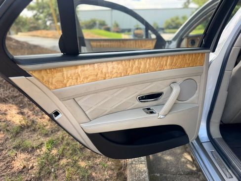Used 2014 Bentley Flying Spur W12 AWD/4WD image 38