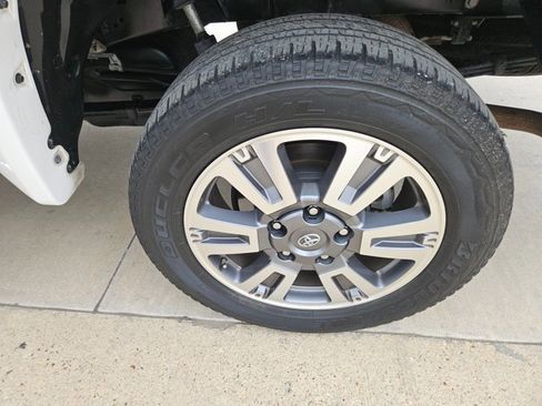 Used 2018 Toyota Tundra 1794 Edition image 10