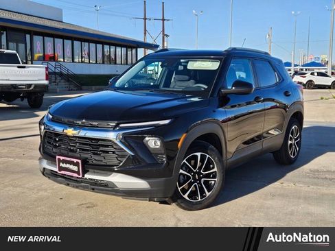 Used 2025 Chevrolet TrailBlazer LT image 1