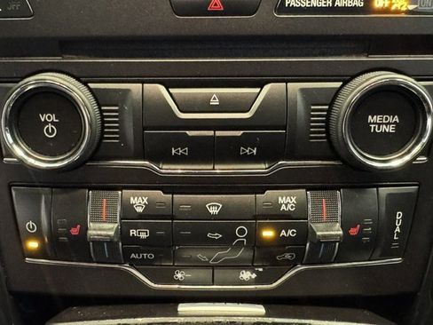 Used 2017 Ford Explorer XLT w/ Equipment Group 202A AWD/4WD image 34