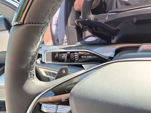 New 2026 Cadillac Vistiq Luxury AWD/4WD image 36