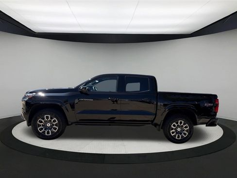 Used 2024 Chevrolet Colorado Z71 w/ Z71 Convenience Package 2 AWD/4WD image 2