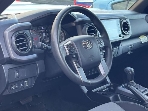 Used 2023 Toyota Tacoma TRD Sport image 12