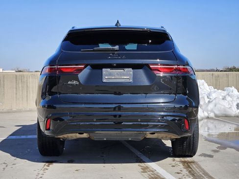 Used 2022 Jaguar F-PACE S image 7