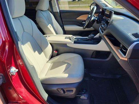 Used 2024 Toyota Grand Highlander Platinum image 26