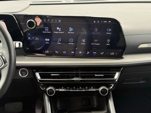 Used 2024 Chevrolet Traverse LT w/ LPO, Floor Liner Package image 30