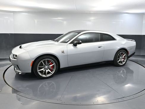 Used 2024 Dodge Charger R/T Scat Pack w/ Plus Group image 12