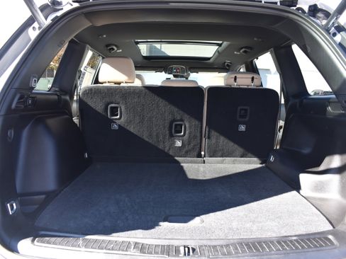 Used 2025 Jeep Grand Cherokee Limited w/ Luxury Tech Group II image 34