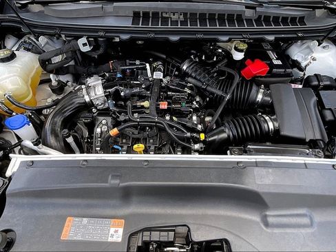 Used 2022 Ford Edge ST image 10