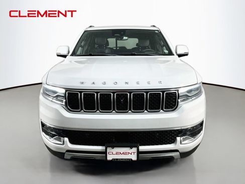 Used 2022 Jeep Wagoneer Series III w/ Convenience Group I AWD/4WD image 3