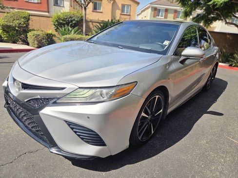 Used 2018 Toyota Camry XSE FWD image 10