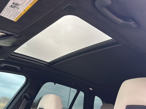 Used 2022 BMW X5 M w/ Competition Package 2 image 17