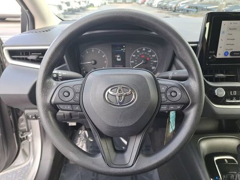 Used 2023 Toyota Corolla LE image 25
