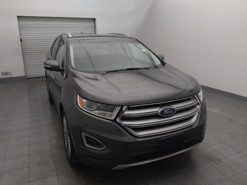 Used 2017 Ford Edge Titanium w/ Technology Package FWD image 14