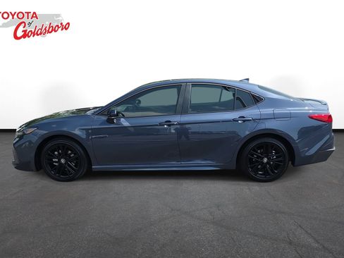 Used 2026 Toyota Camry SE w/ Convenience Package FWD image 8