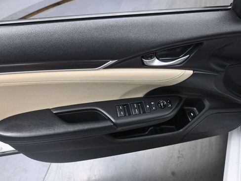 Used 2020 Honda Civic Touring image 9