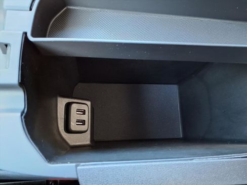 Used 2024 GMC Terrain SLT w/ Infotainment Package II image 20